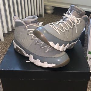 Jordan Retro 9s Wolf grey